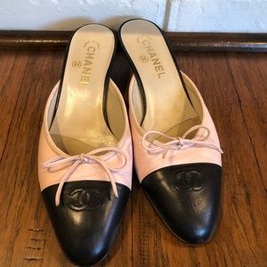 Chanel Lambskin Pink Black Kitten Heel Low Bow Mules